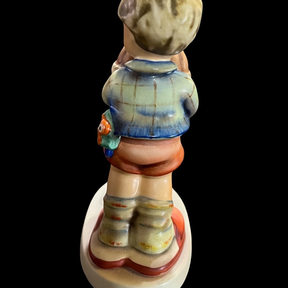 Vintage MI Hummel Boy and Dog Figurine - Picture 7 of 8